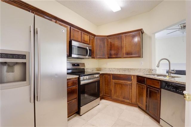 4033 Oak Glenn Drive, Duluth, GA 30096