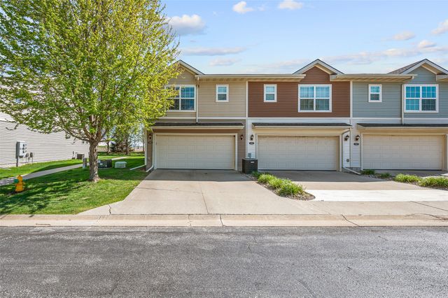 10104 Agate Lane, Johnston, IA 50131