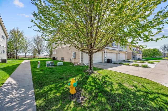 10104 Agate Lane, Johnston, IA 50131