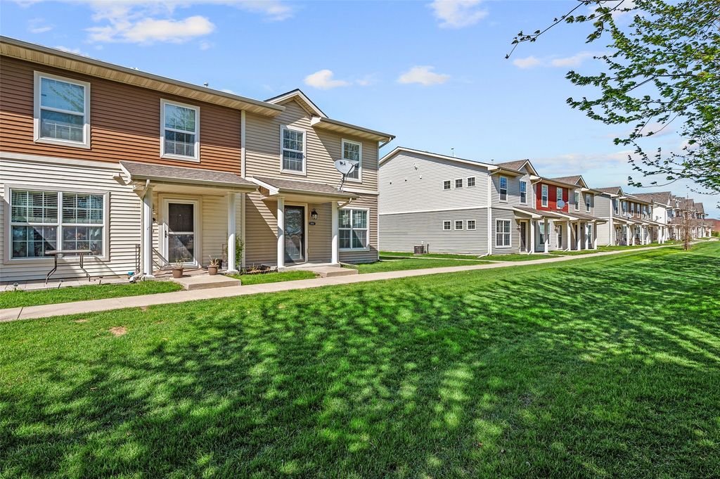 10104 Agate Lane, Johnston, IA 50131