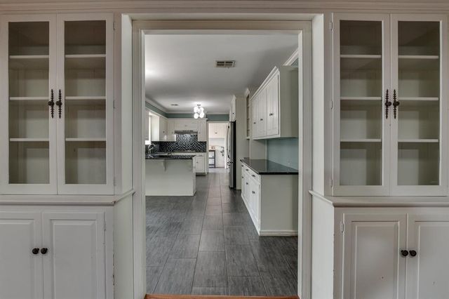 2924 Cornwall Place, Oklahoma City, OK 73120