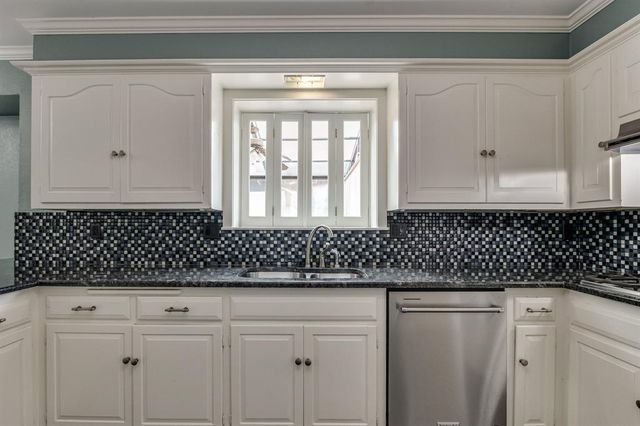 2924 Cornwall Place, Oklahoma City, OK 73120