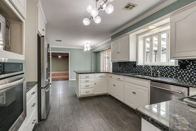 2924 Cornwall Place, Oklahoma City, OK 73120