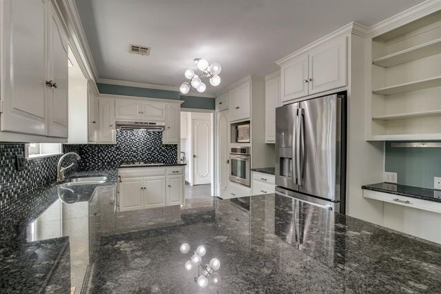2924 Cornwall Place, Oklahoma City, OK 73120