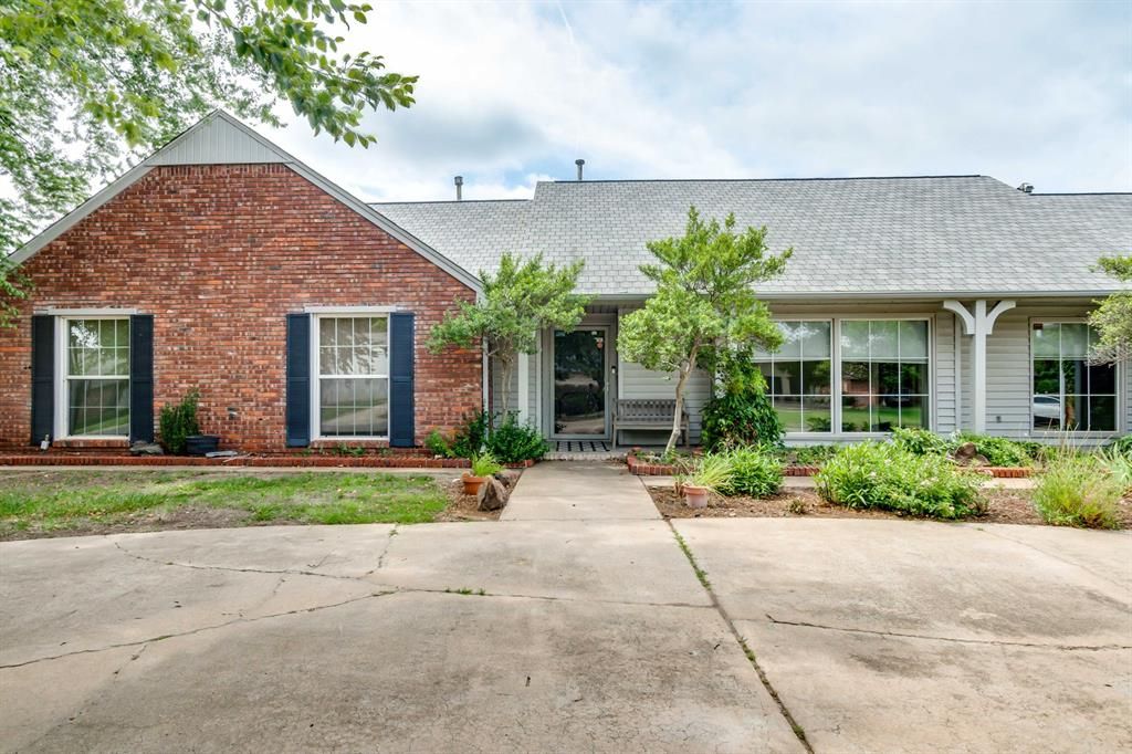 2924 Cornwall Place, Oklahoma City, OK 73120