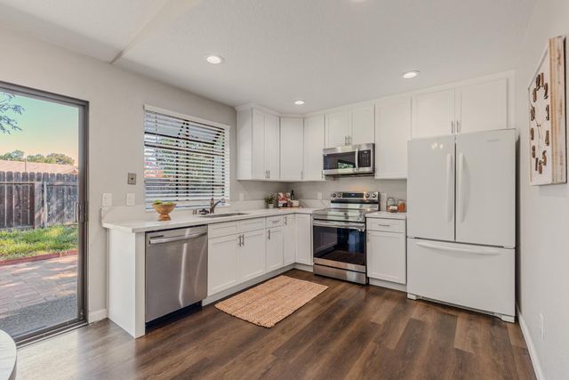 11092 Gingerwood Way, Rancho Cordova, CA 95670