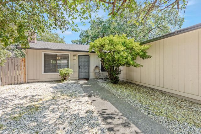 11092 Gingerwood Way, Rancho Cordova, CA 95670