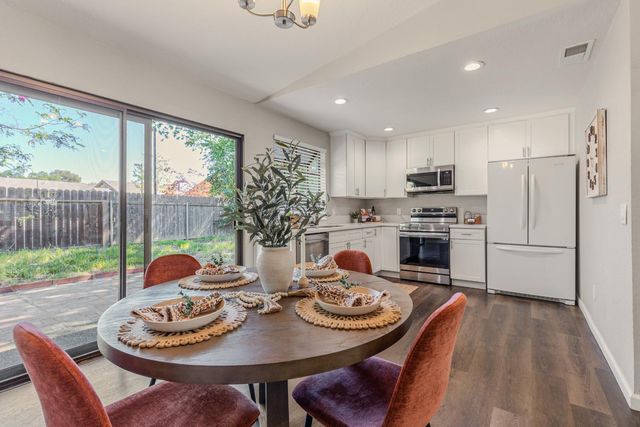 11092 Gingerwood Way, Rancho Cordova, CA 95670