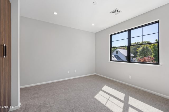 25 Goodman Avenue, Bolton, NY 12814