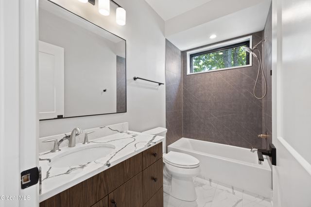 25 Goodman Avenue, Bolton, NY 12814