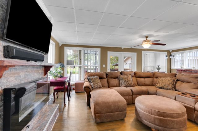 165 Tanglewood Trl, Estill Springs, TN 37330