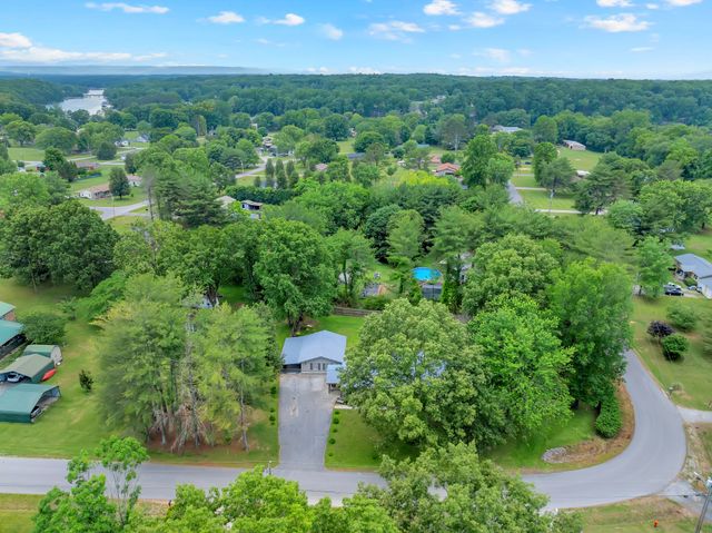 165 Tanglewood Trl, Estill Springs, TN 37330