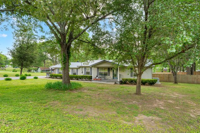 165 Tanglewood Trl, Estill Springs, TN 37330