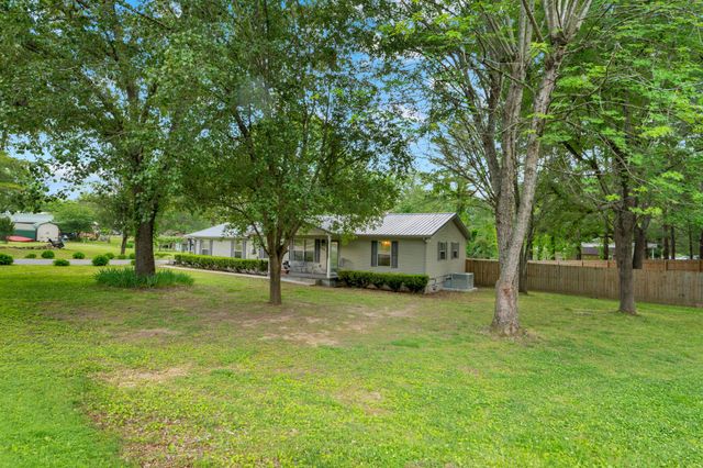 165 Tanglewood Trl, Estill Springs, TN 37330