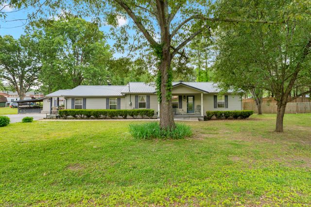 165 Tanglewood Trl, Estill Springs, TN 37330