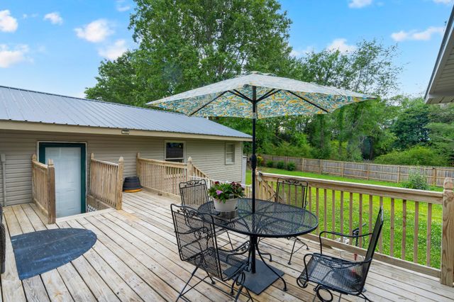 165 Tanglewood Trl, Estill Springs, TN 37330