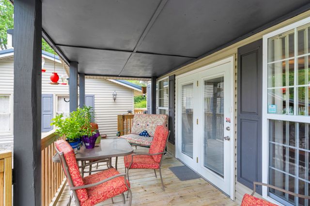 165 Tanglewood Trl, Estill Springs, TN 37330