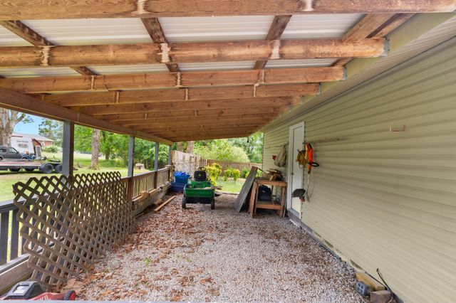 165 Tanglewood Trl, Estill Springs, TN 37330