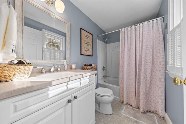 39 Megansett Dr 31H, Plymouth, MA 02360
