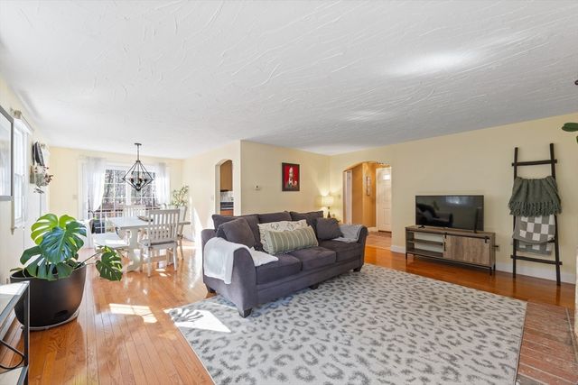 39 Megansett Dr 31H, Plymouth, MA 02360