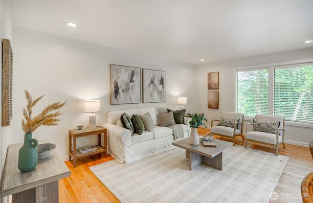 2308 NE 123rd Street, Seattle, WA 98125