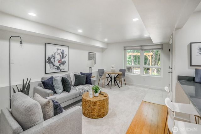 2308 NE 123rd Street, Seattle, WA 98125