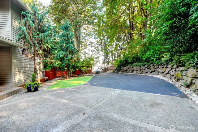 2308 NE 123rd Street, Seattle, WA 98125