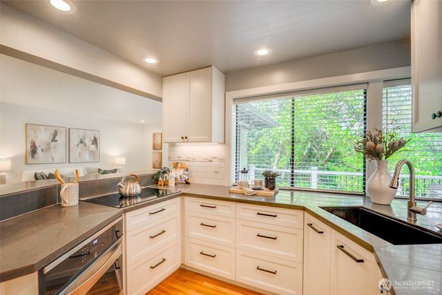 2308 NE 123rd Street, Seattle, WA 98125