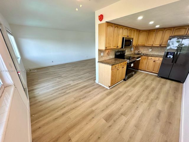 455 Golden Isles Dr 308, Hallandale Beach, FL 33009