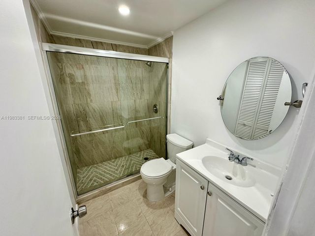 455 Golden Isles Dr 308, Hallandale Beach, FL 33009