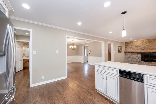 6320 Brixton, Indianapolis, IN 46220