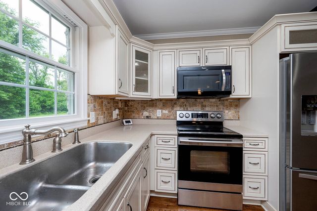 6320 Brixton, Indianapolis, IN 46220