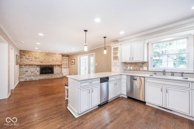 6320 Brixton, Indianapolis, IN 46220