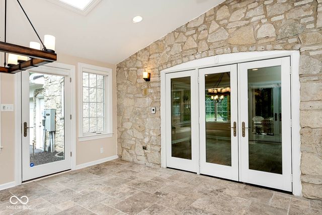 6320 Brixton, Indianapolis, IN 46220