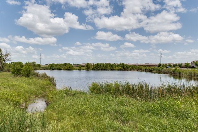 819 Twin Edge Drive, Royse City, TX 75189