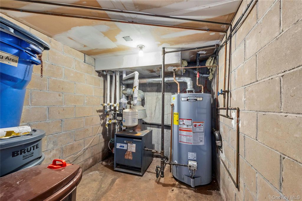 102-20 Radcliff Avenue, Corona, NY 11368 — photo 4