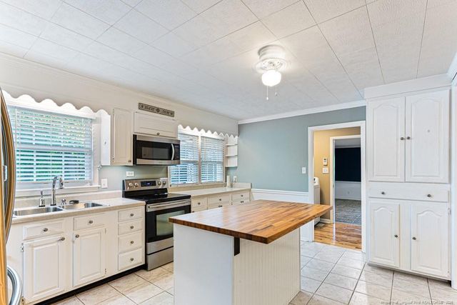 2328 Colgate Drive, Fayetteville, NC 28304