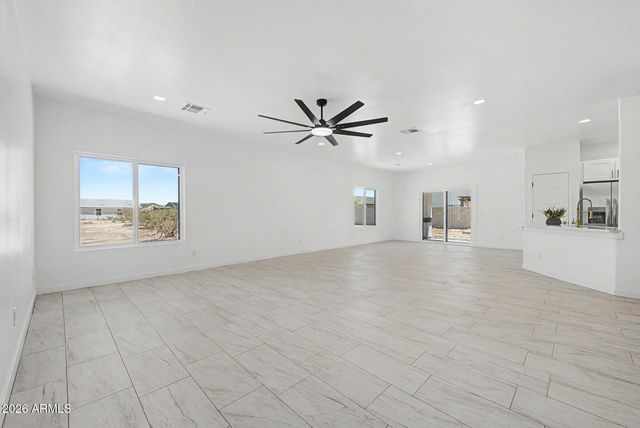 10094 W MISSION Drive, Arizona City, AZ 85123