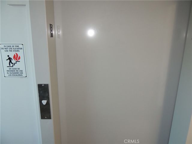 22735 Del Valle Street 1, Woodland Hills, CA 91364