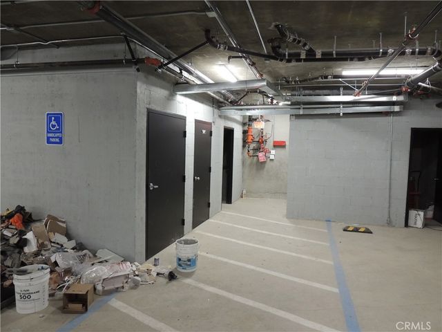 22735 Del Valle Street 1, Woodland Hills, CA 91364