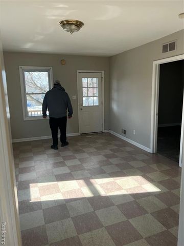 11668 Saint Aubin, Hamtramck, MI 48212