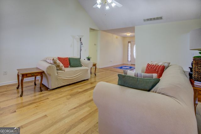 160 Vinnys Way, Covington, GA 30014