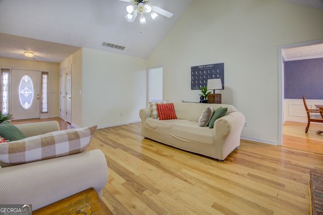 160 Vinnys Way, Covington, GA 30014