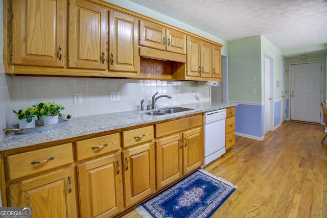 160 Vinnys Way, Covington, GA 30014