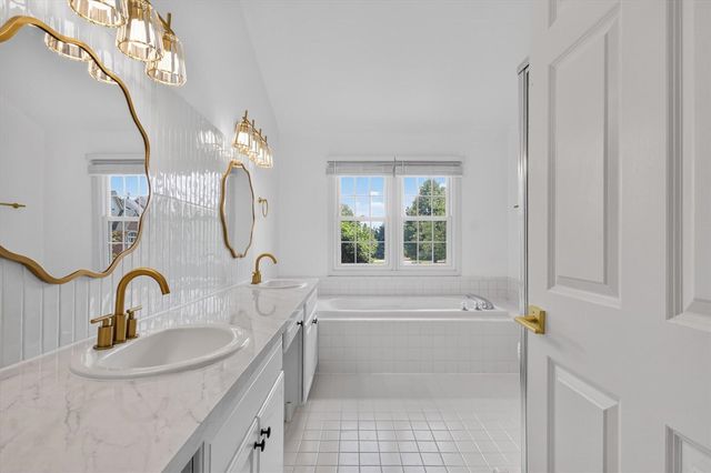 13500 Cambridge Court, Plymouth, MI 48170