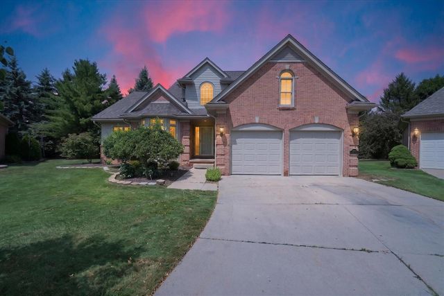 13500 Cambridge Court, Plymouth, MI 48170