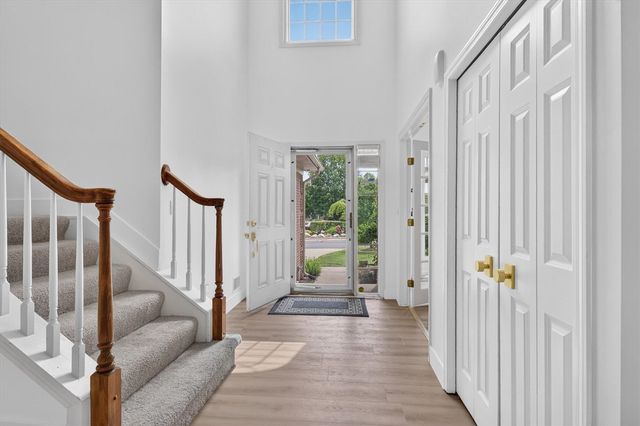 13500 Cambridge Court, Plymouth, MI 48170