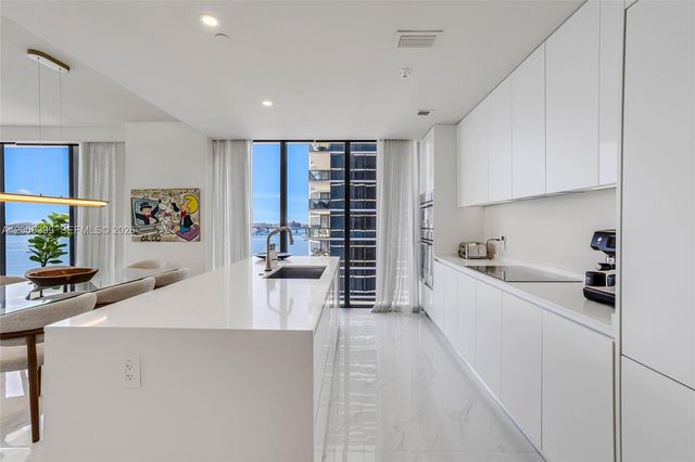 700 NE 24th St 1107, Miami, FL 33137