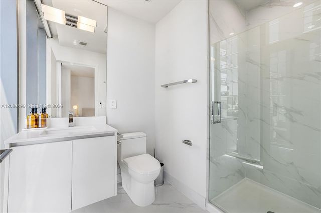 700 NE 24th St 1107, Miami, FL 33137