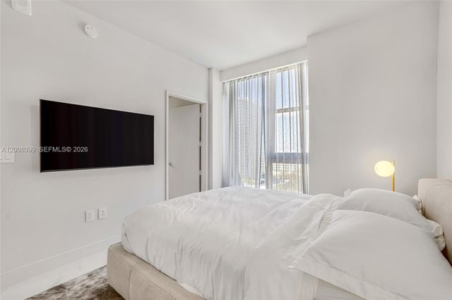 700 NE 24th St 1107, Miami, FL 33137